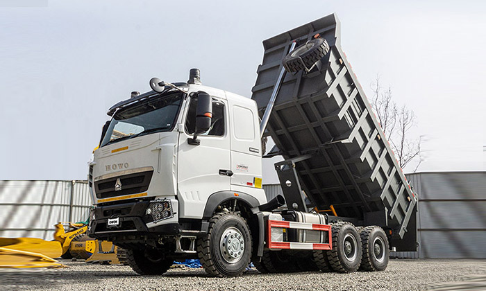 Volquete Sinotruk HOWO T7H - 440 HP